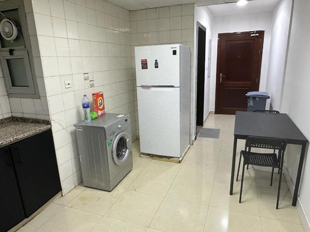 Lovely Partition In Barsha 1 Near Metro Séjour chez l'habitant